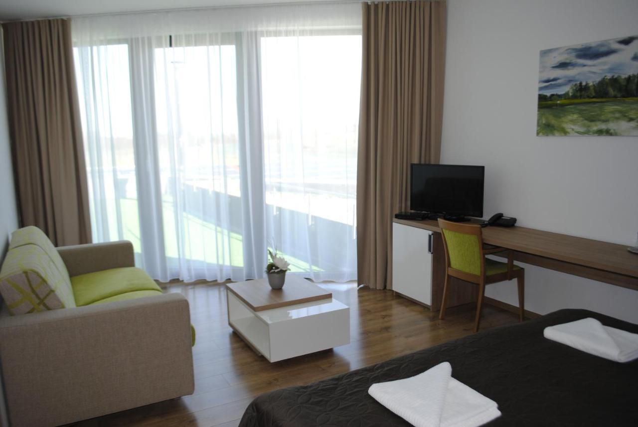 Hotel Golf Jezera Ostrozska Nova Ves Ngoại thất bức ảnh