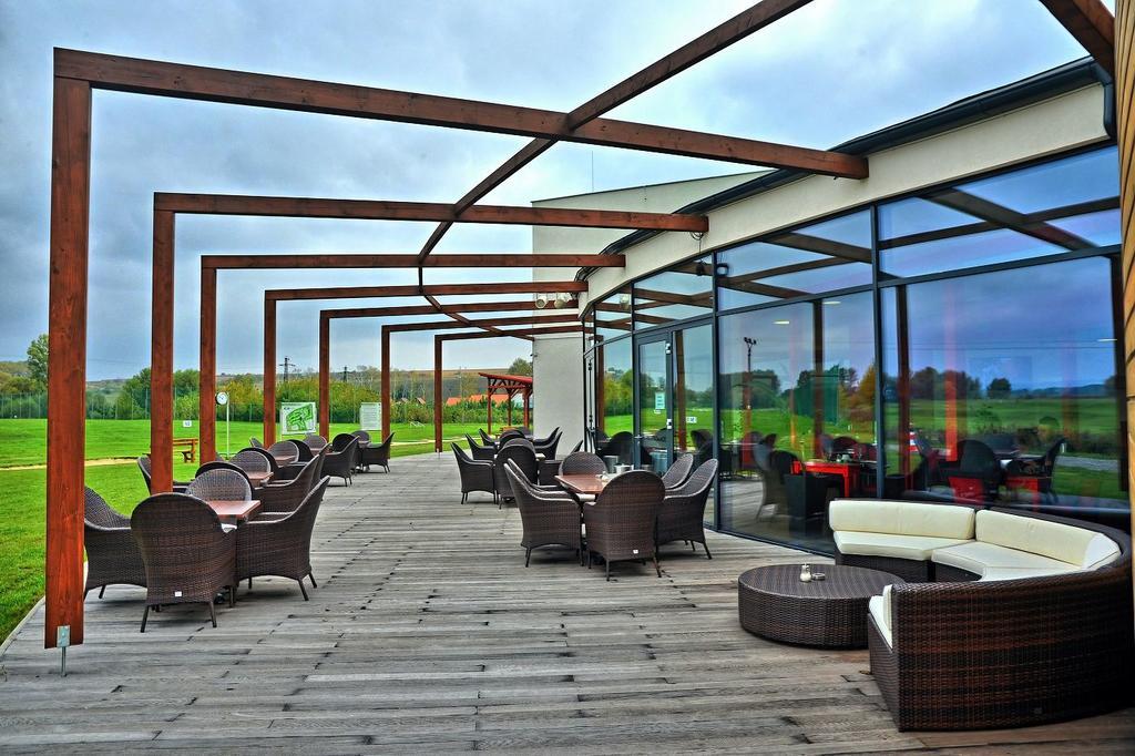 Hotel Golf Jezera Ostrozska Nova Ves Ngoại thất bức ảnh
